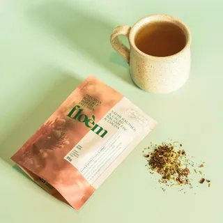 La tasse réconfortante de Pâques est de retour 🐣🌲

Après le grand repas, passez en mode douceur avec l'infusion Sapin baumier & Cacao. Elle marie la profondeur du cacao à la fraîcheur boisée du sapin 