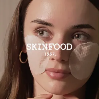 When a carrot brings joy in different forms... even to the skin! 🥕💛