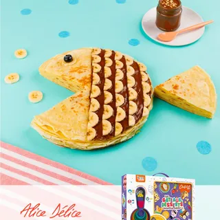 Chefclub est arrivé chez Alice Délice ! 

Pour la Chandeleur, réalisez en famille la recette originale du poisson crêpes. Retrouvez le coffret pour les mini-chefs « Gâteaux & Desserts » ainsi que la r