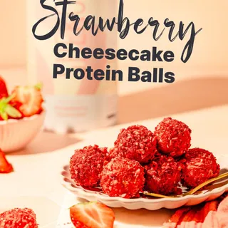 Cheesecake-Geschmack, aber als Snack zum Mitnehmen. Haferflocken, Frischkäse, Joghurt, gefriergetrocknete Erdbeeren plus unser neuer Shake. Nur 10 Minuten Aufwand, kein Backen, voller Frühlingsgenuss.