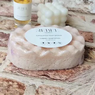 AD/GIFTED 

@rebelaromas recently sent me their Luxe Marshmallow fragrance and one of their Soap Sponges to try.

Luxe Marshmallow is inspired by Boujee Marshmallow.  It is a sweet, soft, powdery frag