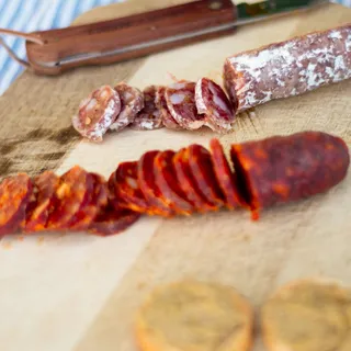 Plus qu'une passion... une addiction 😭

Si tu es accro au saucisson comme Nathalie, tu es au bon endroit sur ce compte ! 

La Boutique des Saucissons, c'est : 
🇫🇷 Viande de porc française
🥜 Épicerie f