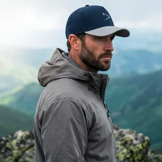 Dunkles Grün/Blau trifft Steingrau in der limitierten 🌍 ATLAS Kollektion!

❗️Neu & exklusiv ab 08.03. um 9 Uhr

#apol #caps #atlas #limitiert #CapFürsLeben