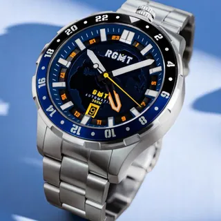 Time zones with the Globemaster GMT Automatic. One turn, clean tracking, no stress. ⏱️😮‍💨 

Explore the collection- 𝙧𝙜𝙢𝙩.𝙘𝙤