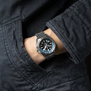 Like the sky on a perfect day—open, bright, endless. ☁️ The Odyssey Horizon embraces that crisp blue with a refined edge, but make no mistake—it’s built for the journey.⁠
⁠
✅ Titanium+ durability⁠
🌊 3