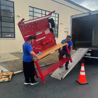 Huge shout out to @lugg for their support of our move to 1031 Valencia and over so many years 🚚. 

The team @lugg has been so supportive and helpful from the beginning, both with big and small moving 
