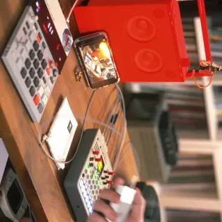 Rotate that phone and take a break from doomscrolling. #boompop #sampleflip #lofi12xt #dawlessjam #teenageengineering