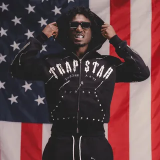 From U.S to U.K @trapstarlondon 🇺🇸🇬🇧 
.
Tracksuits will be available during our collab drop ⏳
.
Creative Director: @huntmichon 
Shot By: @adxmbyadam 
Styled By: @maddiebee_