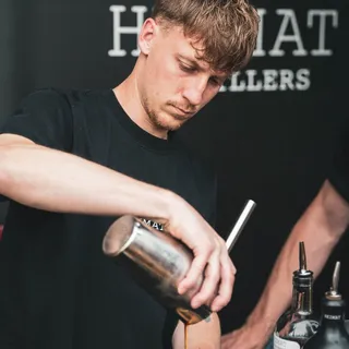 Alle Events in der HEIMAT im Überblick 👇🏻🔥⁠
⁠
✨ After Work⁠
21. Mai & 06. August⁠
⁠
🎉  Destillenfest⁠
10. & 11. Juli⁠
⁠
🥃 Gentlemen’s Night⁠
18. September⁠
⁠
Mehr Infos zu allen Events findest du jede