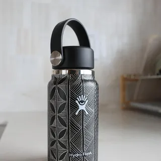 Mini flask #2 @hydroflask “4years” 🇵🇭 x Pacifica design 

This is mini flask number 2 black edition, I have one more to go until @chaleicrane has a new idea!