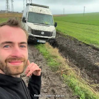 Wenn mein Beifahrer nicht so loyal wäre, wär ich lost 😶‍🌫️

Passend zum zweiten Geburtstag war es jetzt endlich mal an der Zeit sich um seine Hundehöhle zu kümmern. Denn bei den ganzen Strecken & Tour