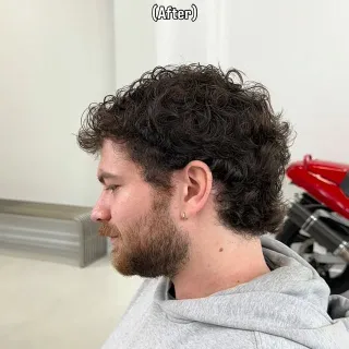 Lived-in, natural curls ⚡️
•
Cut + style: Highland ambassador @knuth_kuts at @studio___bk 
•
Hero styler: Glacial Cream 🌱

#curls #barberstyle #curlymullet #naturalcurls