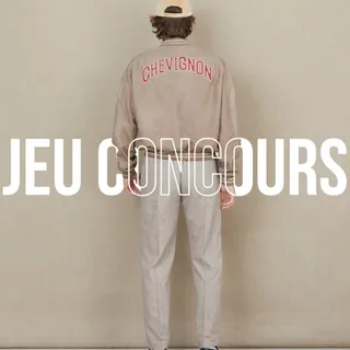 🎬 JEU CONCOURS CHEVIGNON x PATHÉ 
À l’occasion de la sortie du film Police Flash 80 le 18 mars au cinéma, Chevignon s’invite à l’écran avec une de ses vestes portée par l’un des acteurs principaux 🔥 
