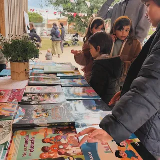 El pasado jueves 2 vivimos algo muy especial en Ferozland ✨

Celebramos nuestra primera Feria del Libro junto a @editorialsargantana @editorialbrief … y fue espectacular 📚

La sala llena, pero lo mejo