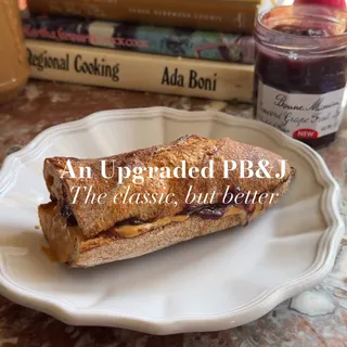 You can spread the tension with a knife. 🥖

Now that you’ve heard @saturdaytable weigh in on our Grape PB&J Debate, we want to hear your take! 

You’ll get an exclusive coupon when you vote for either