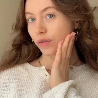 Effet seconde peau validé 🤍
Juliette a testé et approuvé notre CC Cream+ en teinte clair.