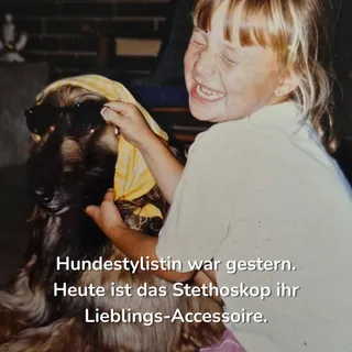 Hinter felmo stecken Menschen, die Tiere schon immer geliebt haben, lange bevor es ein Job war. Aus kleinen Fellnasen-Fans von damals ist heute ein starkes Team geworden, das jeden Tag sein Bestes gib