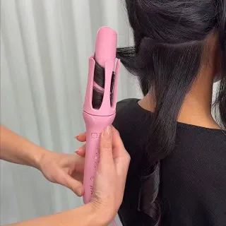 Have you tried our Auto Curl Tong yet? ✨ Let us know 👇