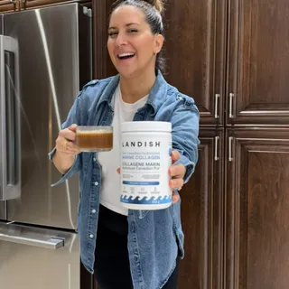 The one thing do for myself every morning ✨

@landishfoods Pure Canadian Marine
Collagen in my coffee ☕️ 

Wild-caught, no taste, and my skin, nails, and joints have all thanked me 🙌 

Comment WELLNES