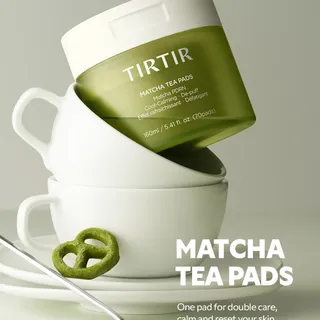 matcha tea pads 🍵
a calming daily step to help soothe, hydrate, and refine skin texture.
infused with k-matcha to gently reduce irritation and leave skin feeling fresh and balanced.

#TIRTIR #TIRTIRMA