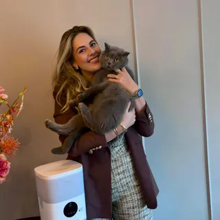Hi! Ook ik mag mijzelf nog even voorstellen. 

Mijn naam is Babette en ik ben een vriendin van Ingrid. Als je met Pets Pride wilt samenwerken en ons een berichtje stuurt via mail of Instagram, dan heb