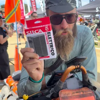 @truemarmalade has a #SILCA Elettrico hidden but visible on his @omnium at Sea Otter if you find it, it’s yours! He has a couple other mini prizes too.
