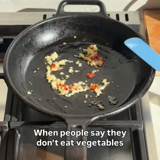 Clearly, they haven’t tried a great stir-fry. 🔥

DM us for this simple recipe using leftover cooked chicken and rice, or follow to stay tuned for it on the feed soon — pun intended! 

#eatyourvegetabl