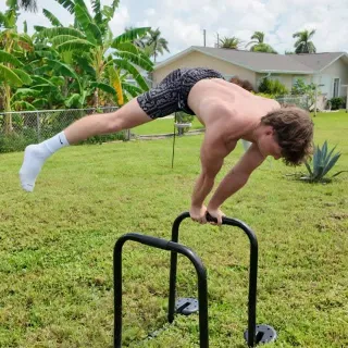 lil morning calisthenics action
