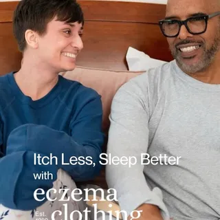 Waking up scratching in the middle of the night? Learn why - and what might help…
⠀⠀⠀⠀⠀⠀⠀⠀⠀
As part of our focus on the power of sleep, Robyn Davies from Eczema Clothing has written a brilliant guest 