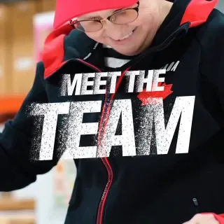 Meet the Posterjack Dream Team! 🏆 We may be a small, Toronto-based photo printing company, but our crew is mighty! Say hello to a few of the champions behind your prints! 👋 

From printing to framing 