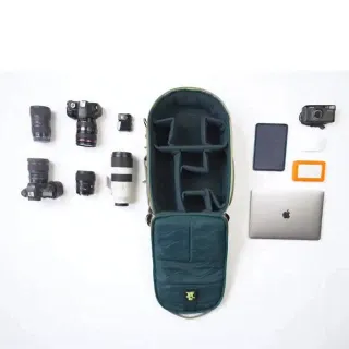 We designed the Jumper Max to be your camera bag, laptop bag and travel bag all in one. 

It’s light enough to be carried all day yet small enough to fit under your seat. You can pack all your gear in