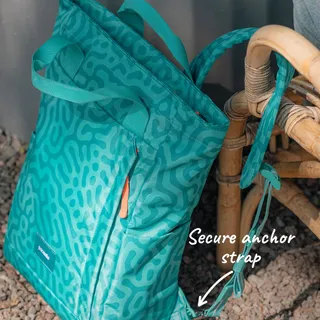 LOCK YOUR BAG TO SOMETHING 🛡️
The slash-resistant anchor strap on your backpack can be secured around a fixed object to prevent strangers from walking off with your bag. No stress, no worries, just li