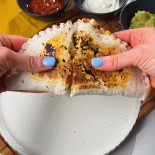 Golden, crispy, and perfectly sealed 🔥

Chicken, peppers, onions & melty cheese all packed into one satisfying quesadilla… and not a single bit spills thanks to the CRIMPiT 🙌

Quick, easy, and serious