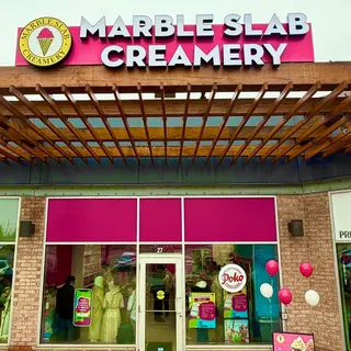 We are now scooping in Maple Grove, Oakville! 🍦🥳

Your new go-to for fresh ice cream, unlimited mixins, and take-home sweet treats is here!

From custom Tasty Creations to Poko Popcorn and Ice Cream C