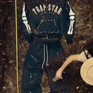 TRAPSTAR X OM.NEWEYORK COLLAB RELEASING ON TRAPSTARLONDON.COM 24TH APRIL 3:29PM BST (EARLY ACCESS) | GENERAL RELEASE 3PM EST/ 8PM BST