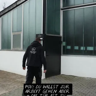 Kommt gut in die neue Woche! ✨⁠
⁠
Und falls ihr doch noch einen kleinen Motivations-Kick braucht:⁠
Unsere März-Aktion läuft immer noch:⁠
Vodka & Liköre jetzt für nur 10,90 € statt 14,90 €.⁠
⁠
👉🏼 Nur f