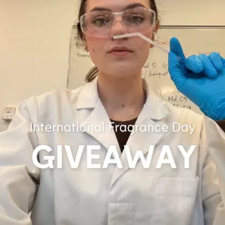 ✨ International Fragrance Day Giveaway ✨

Ever dreamed of becoming a perfumery student like Emma (@perfumerism)? Now’s your chance. We’re giving away a private, introductory perfumery course with Cinq