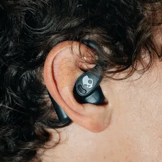 Push 540 Open – our latest open-ear earbuds purpose-built for active individuals 💪

• detachable neckband 
• open-ear design
• sweat, water and dust resistant