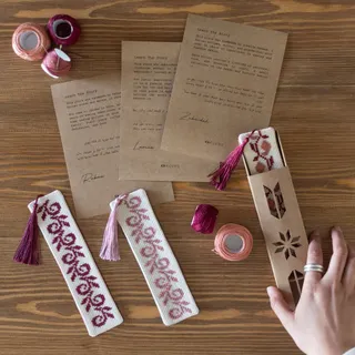 Handmade tatreez bookmarks, each carrying a unique Palestinian motif from different regions. This timeless peace of heritage is the perfect meaningful gift with Arab Mother’s Day approaching 💝