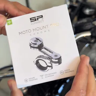 That Chrome on Chrome effect.

When everything comes together as sleek this @landofscrambler​

#spconnect #ridesmarter #phonemount #motorcycle #chrome ##triumphmotorcycles #sleek #design.