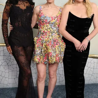 "We bonded on the dancefloor!" 🪩

Glamour sat down with #ElisabethMoss, #KerryWashington and #KateMara to talk their scandalous new Apple TV series #ImperfectWomen.

Check out their full interview at 