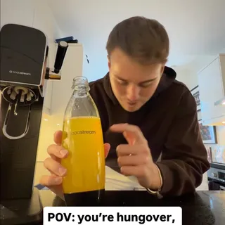 @owenwilliss has got the right idea 🫡 

Turn tap water into your ultimate hangover cure. Just fizz, mix & enjoy 

#Sodastream #hangovercure #kitchengadgets #gamechanger #fizzydrink