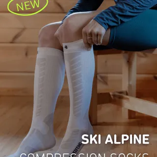 Ready to level up your ski experience? 🎿 Meet our brand new Ski Alpine Compression Socks.

Long days on the slopes demand endurance and comfort. Designed with targeted compression and premium merino w