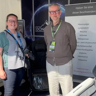 *Anzeige* 
Wir möchten euch die Firma Donnerberg - Massage Devices gerne einmal vorstellen. 

Sie sind hier auf dem CHIO Aachen mit ihren Massage Stühlen vertreten und alle sind herzlich willkommen di