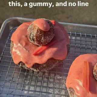 SUGAR HIGHS: DROP TWO IS HERE. @elbowludlow Strawberry Rhubarb Donuts x @yewyewshop Strawberry Matcha 🍃 Yum Yums available for 4/20 pre-order @gossamer now.

Elbow Bread’s Strawberry Rhubarb Donut sta