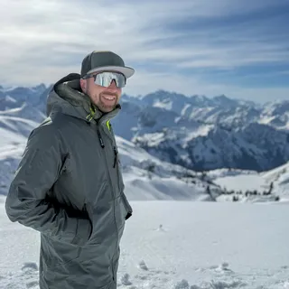 Bergmomente 🏔️ 

@tenson 
@apol.de 
@trailvue.shades 

#heimat #berge #sonne #bergluft #draußen

*Werbung*