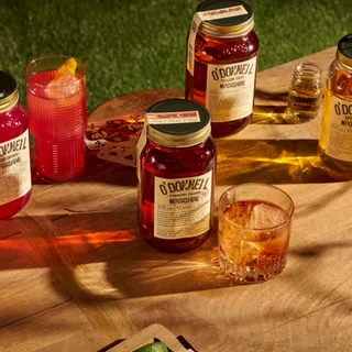 Choose your player! 🍸
Spring can taste like strawberries and rhubarb or blood orange and ice! 
Which one would you like to try? 

#springvibes #springflavors #cocktails