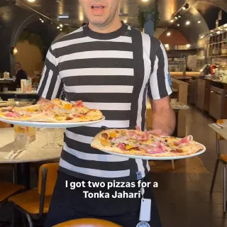POV: PizzaExpress x Sauce Shop is back 🍕

🥁 Introducing… Peach Parma Hot, featuring Sauce Shop’s Peach Habanero 🔥

It’s basically a pineapple pizza’s hotter cousin. Featuring peach, red onion and mozz