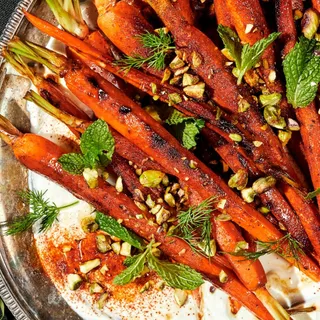 This is your sign to give carrots their moment this Easter.
Roasted, sauced, and actually the first thing gone on the table. 🥕
