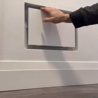 Most homes need air vents. Few make them disappear.
Mud-in wall vents integrate directly into the wall so the room stays clean and uninterrupted.
VC: studio3_renos